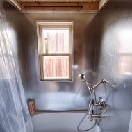 Sweet Pea Tiny House Shower With Tub
